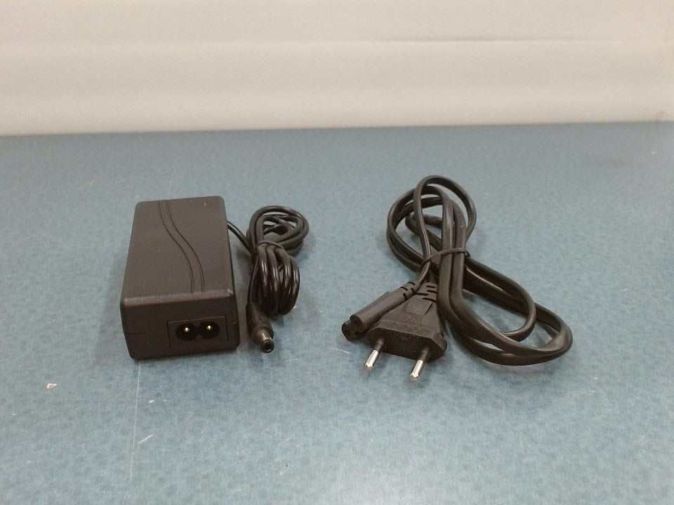 CHARGEUR-BATTERIE_Chinese_23880_1.jpeg