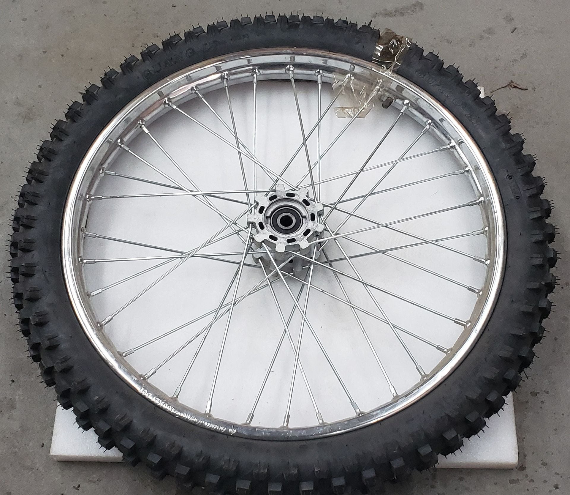 ROUE-21-POUCES_Chinese_22434_1.jpeg