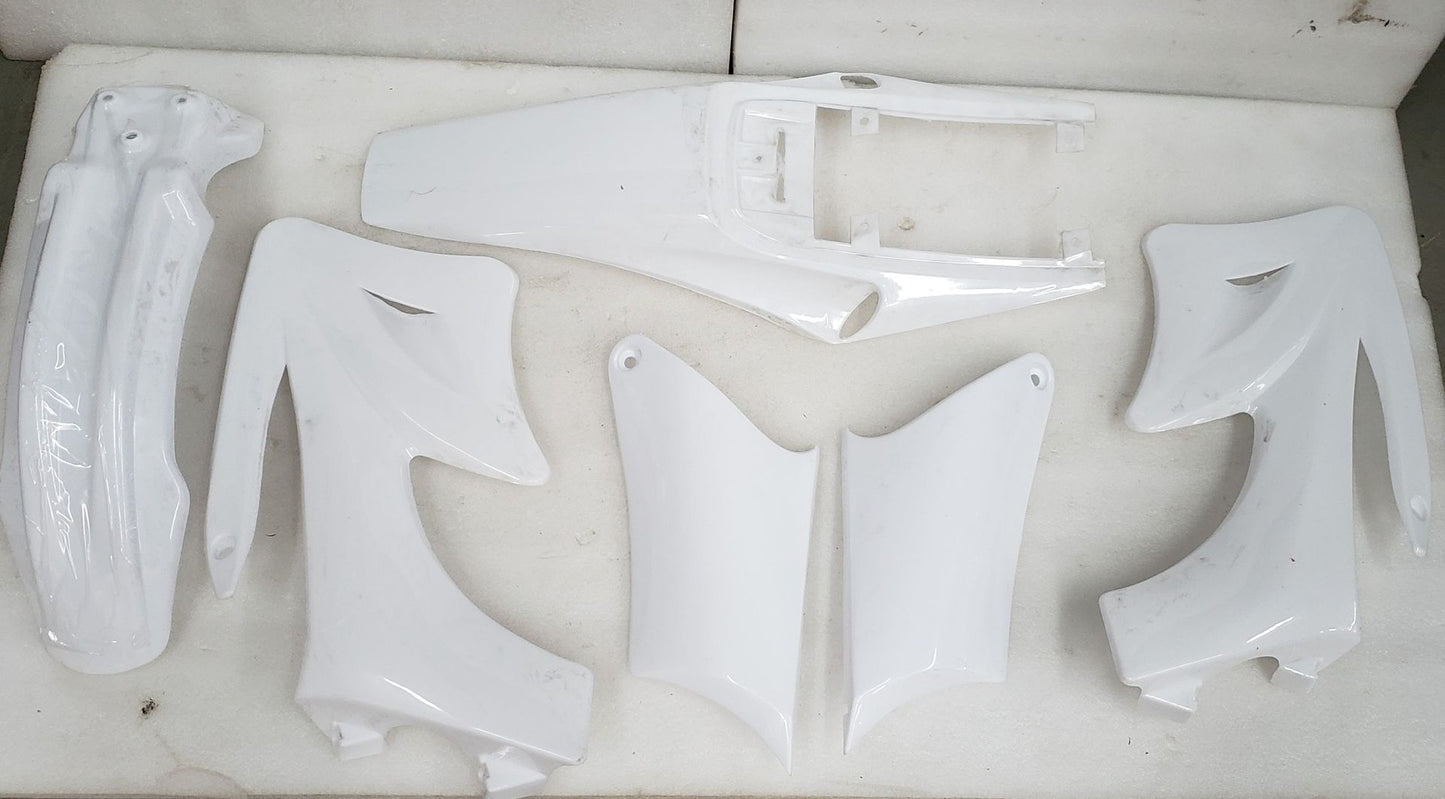 WHITE-BODY-KIT_Chinese_23701_1.jpeg
