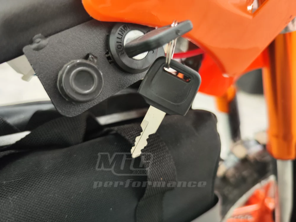 Clé de démarrage de la mini moto Onex chez Mic Performance